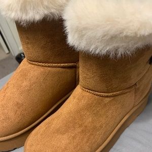 Winter Boots. Never worn before